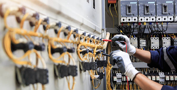 Professional Electrician technician working in Indian River Shores, FL